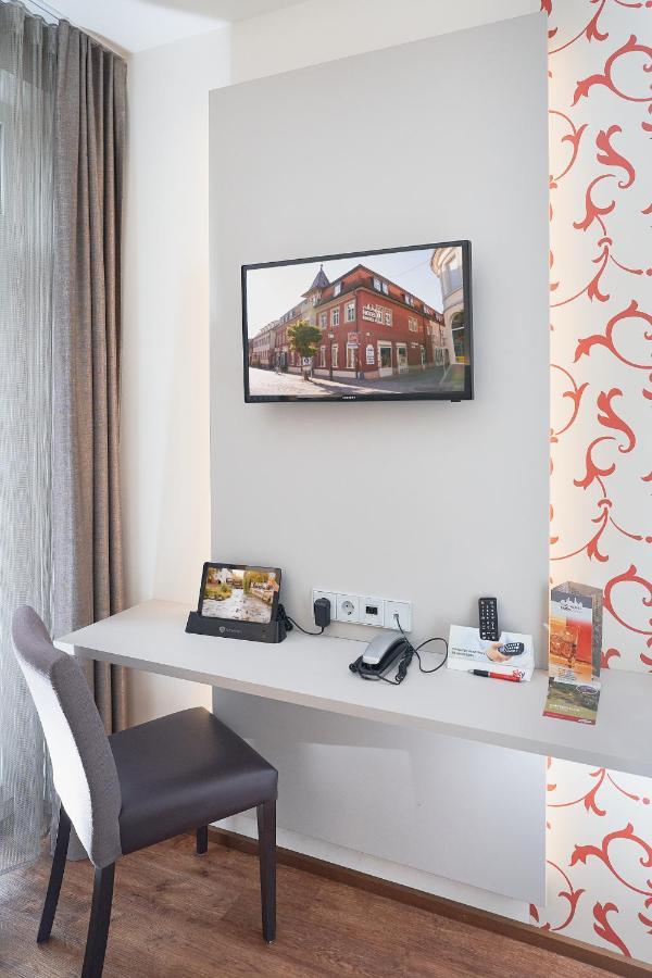 Stadthotel Engel Ettlingen Zewnętrze zdjęcie