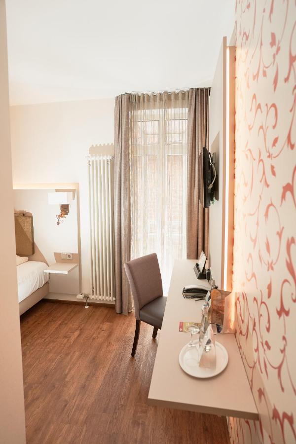 Stadthotel Engel Ettlingen Zewnętrze zdjęcie