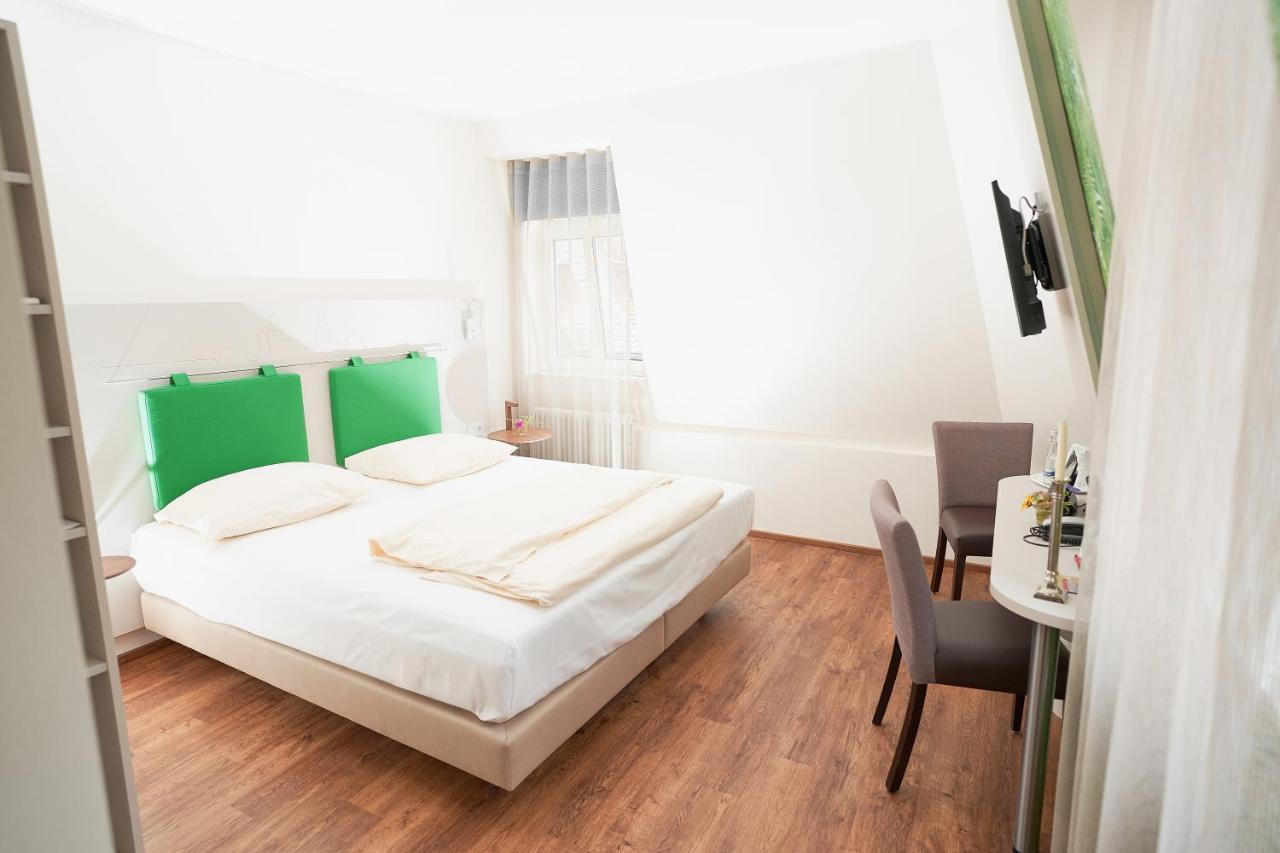 Stadthotel Engel Ettlingen Zewnętrze zdjęcie