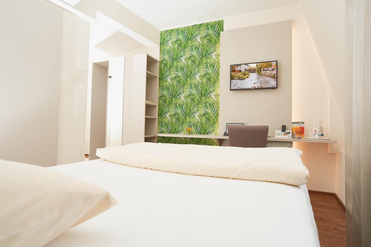 Stadthotel Engel Ettlingen Zewnętrze zdjęcie