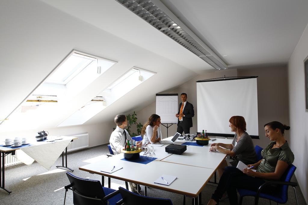 Stadthotel Engel Ettlingen Zewnętrze zdjęcie