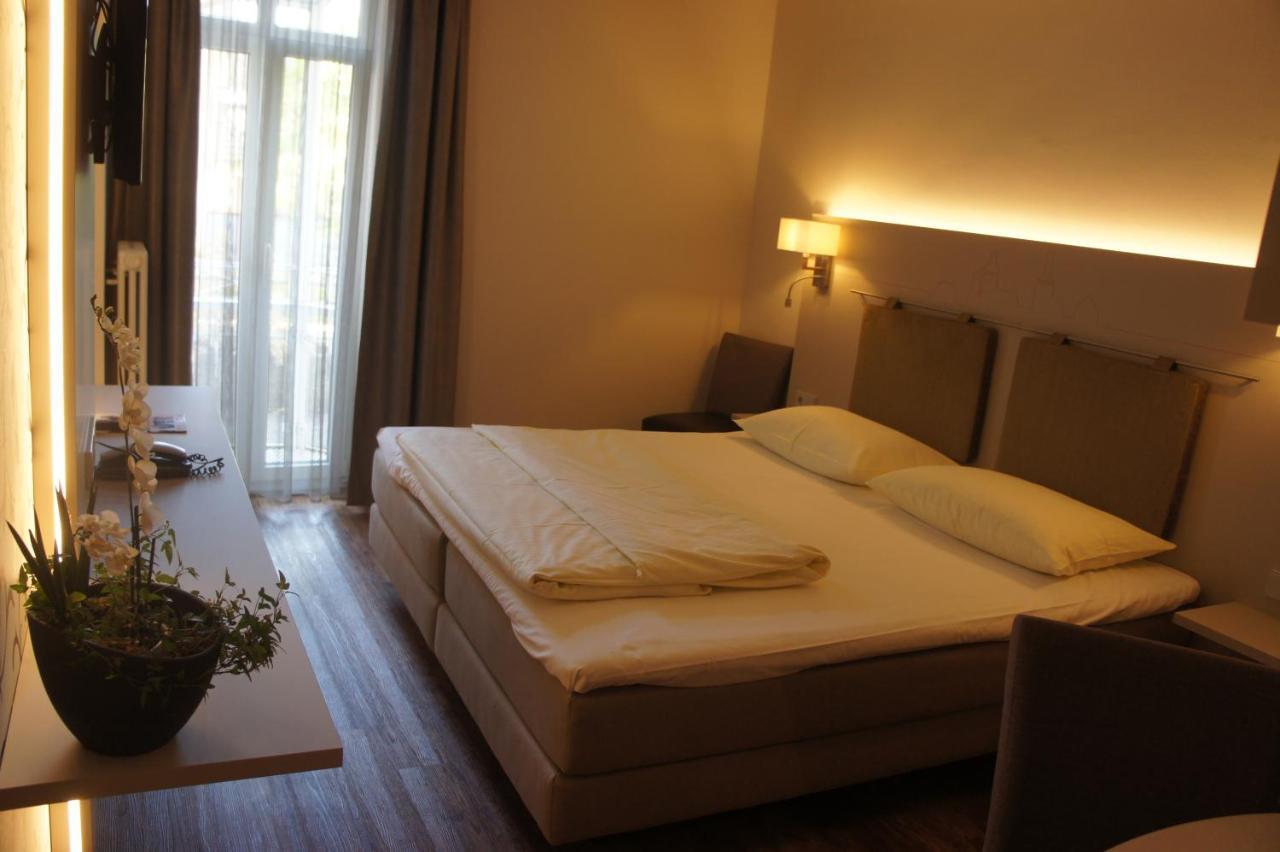 Stadthotel Engel Ettlingen Zewnętrze zdjęcie