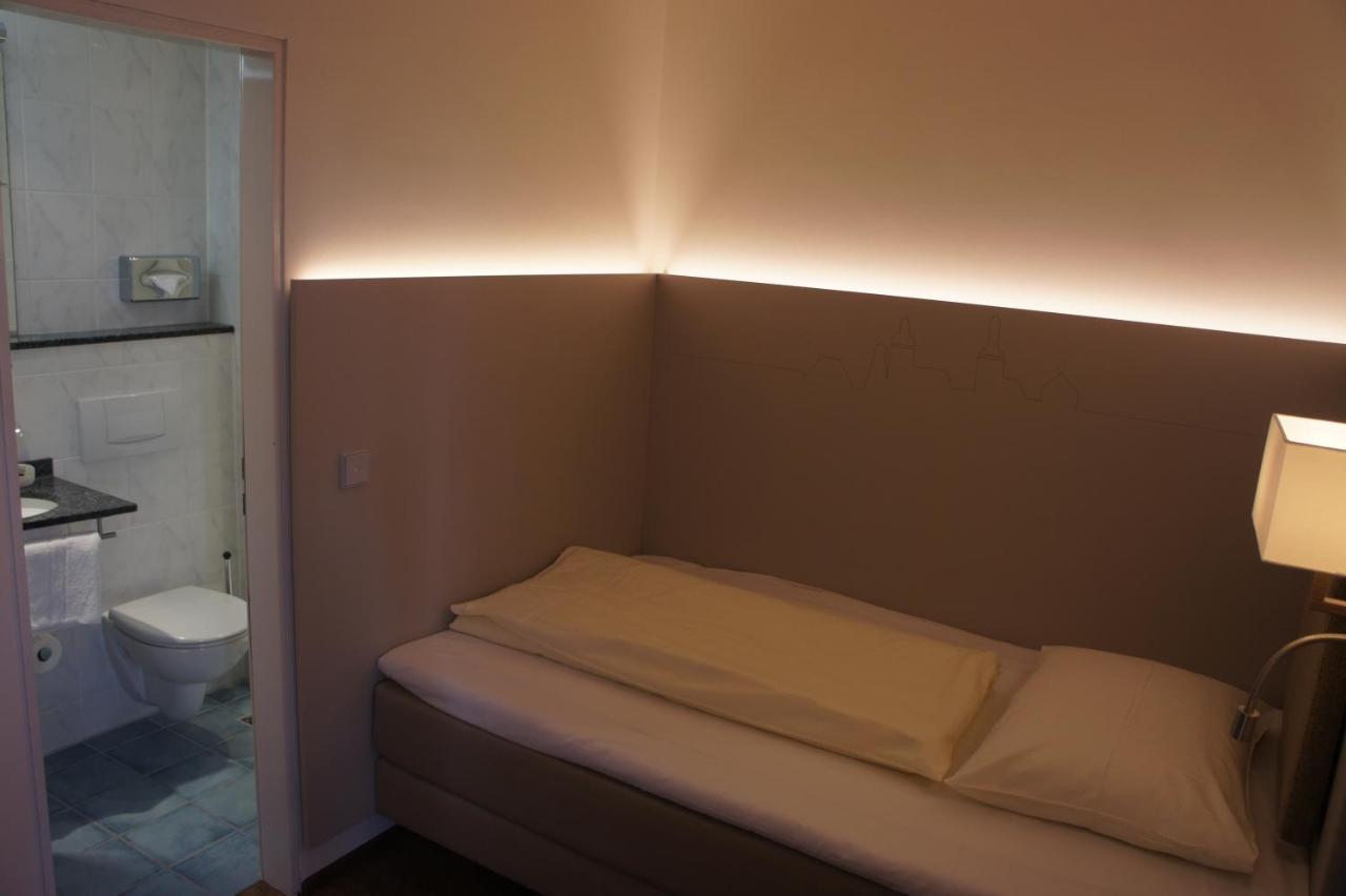 Stadthotel Engel Ettlingen Zewnętrze zdjęcie
